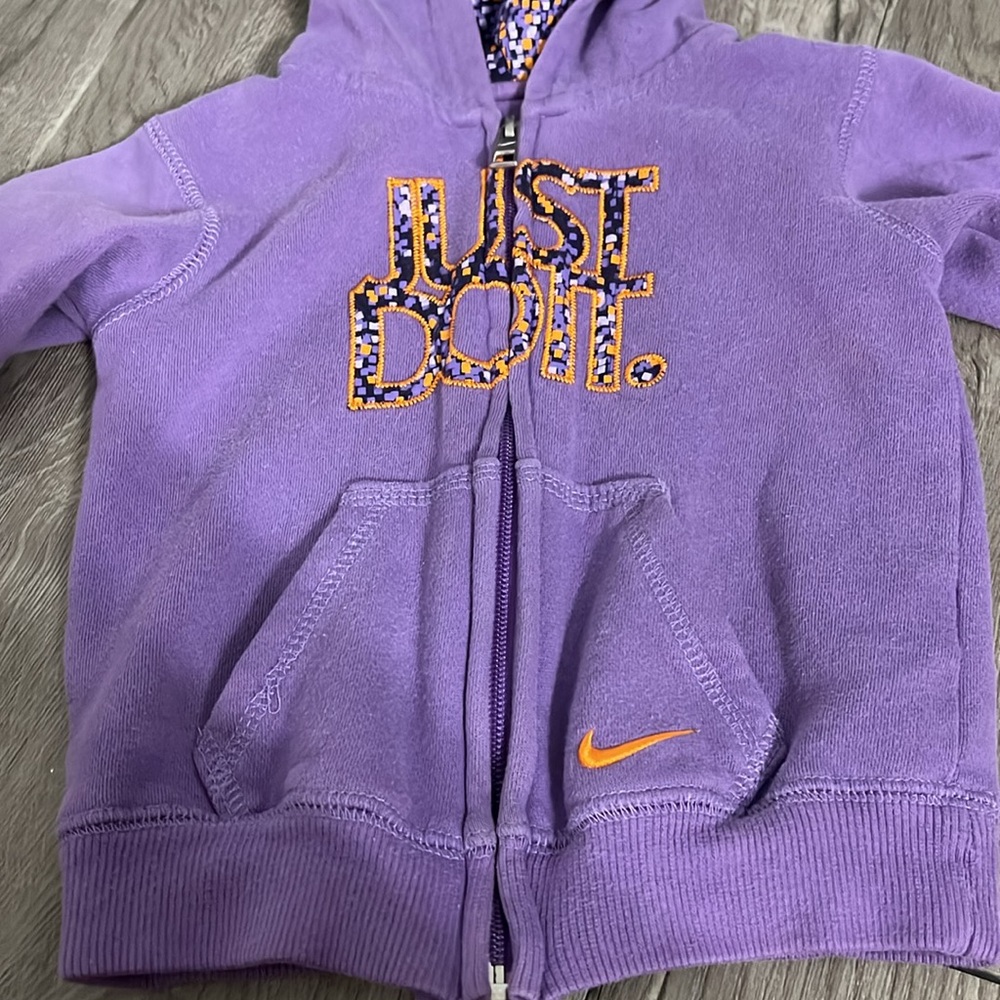 Nike jacket - Picture 3 of 5